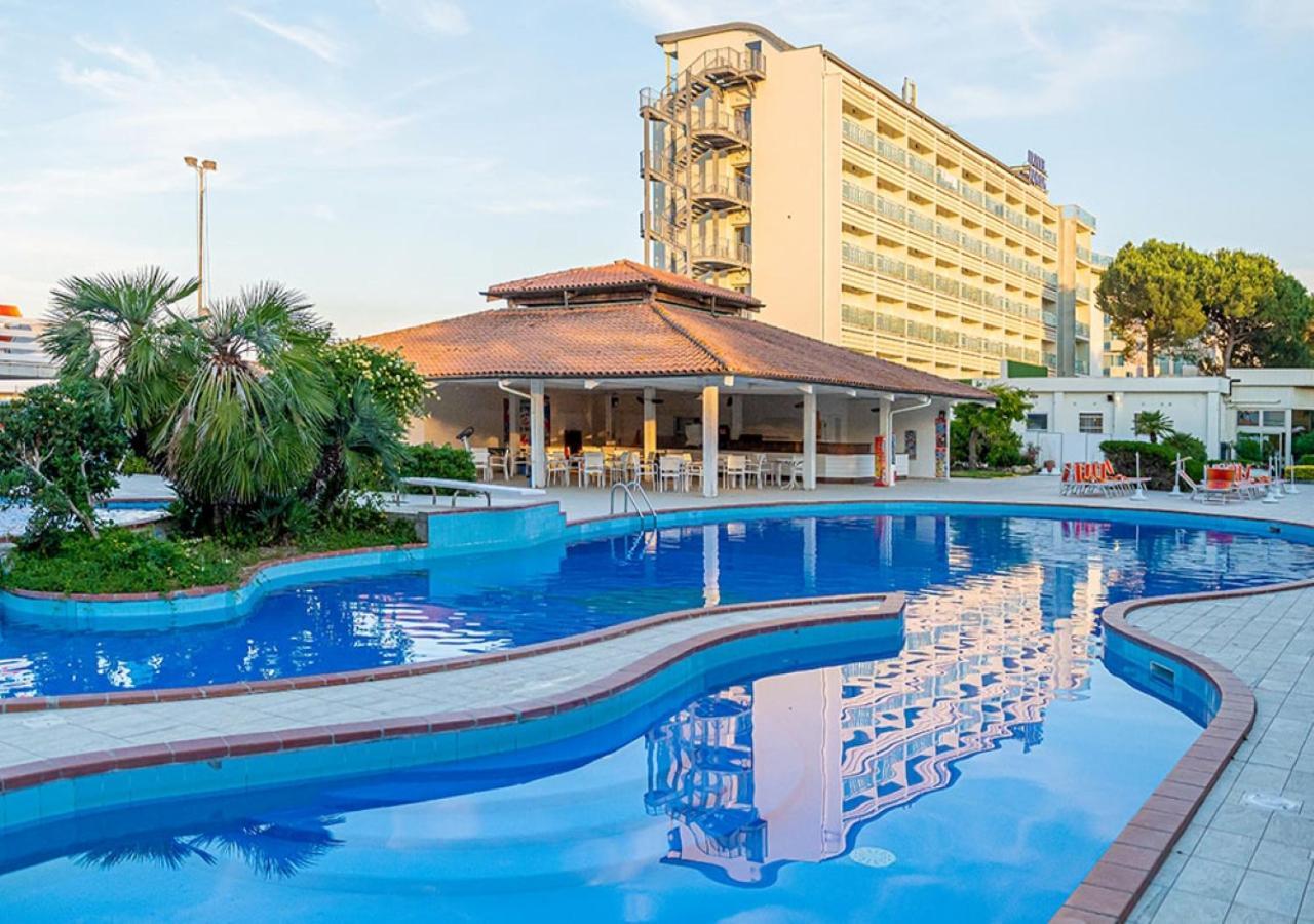 Hotel Adria Milano Marittima Exteriör bild