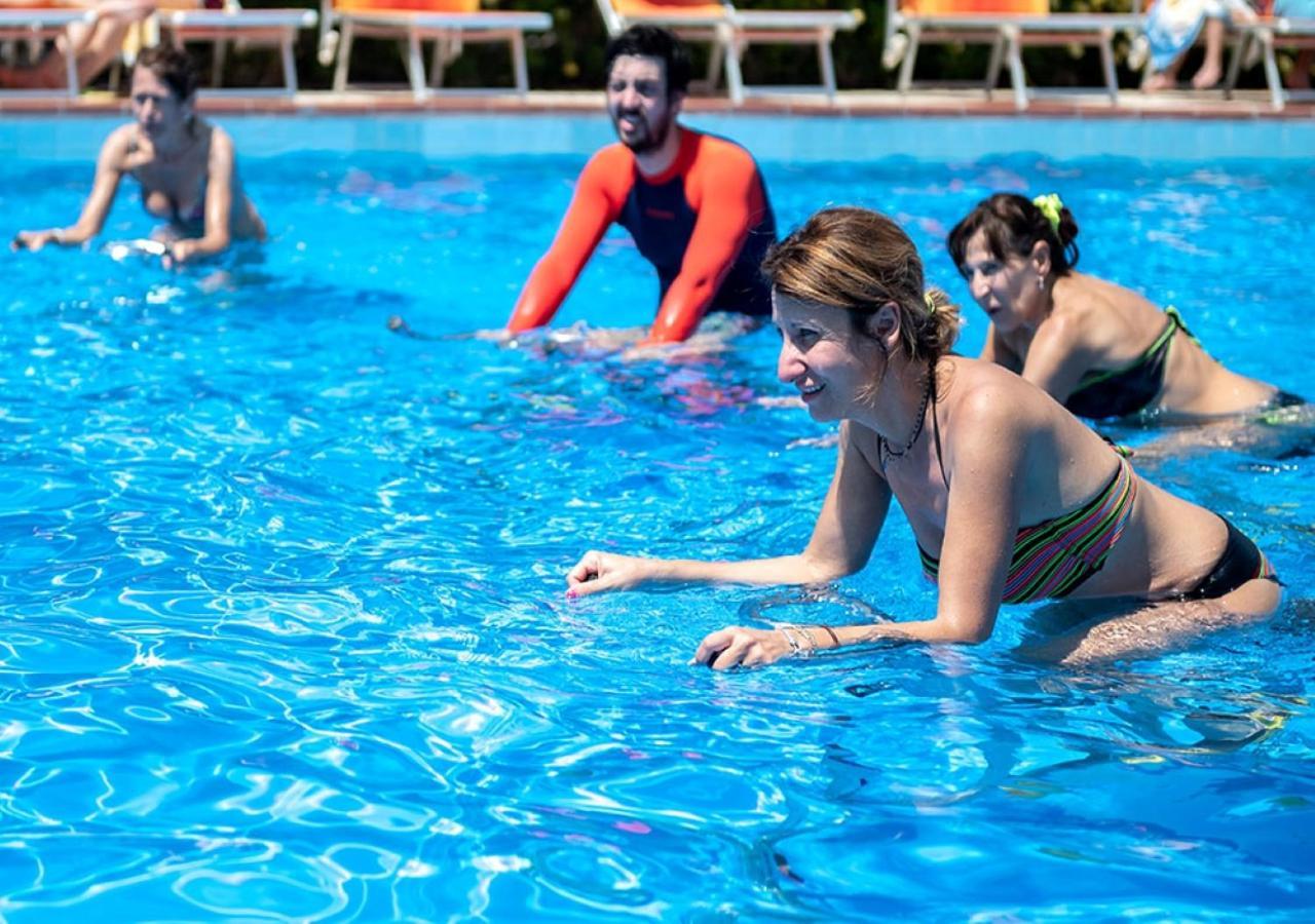 Hotel Adria Milano Marittima Exteriör bild