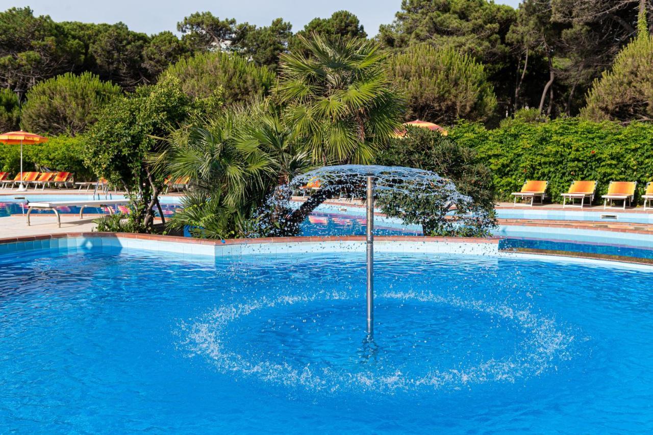 Hotel Adria Milano Marittima Exteriör bild