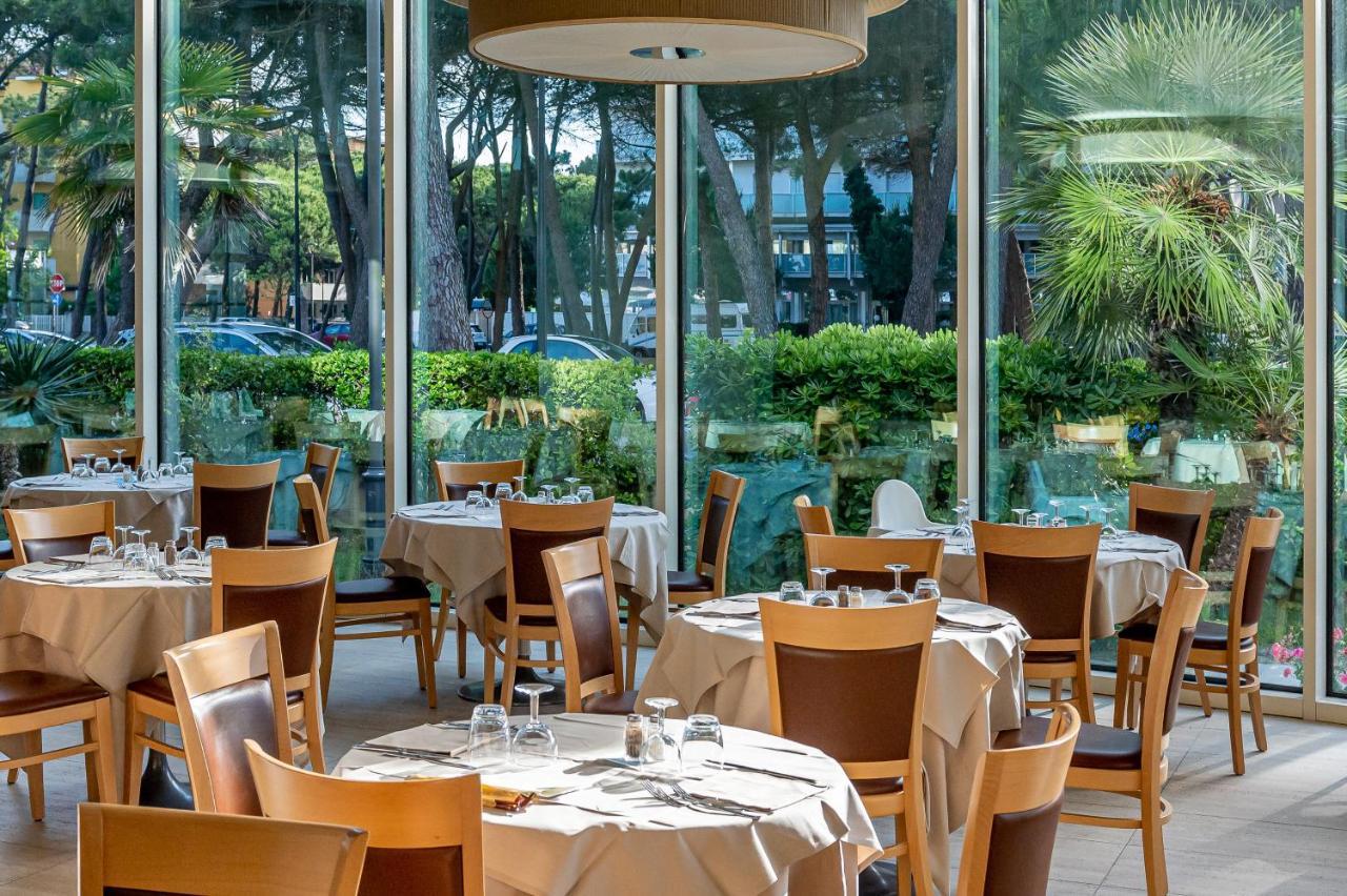 Hotel Adria Milano Marittima Exteriör bild