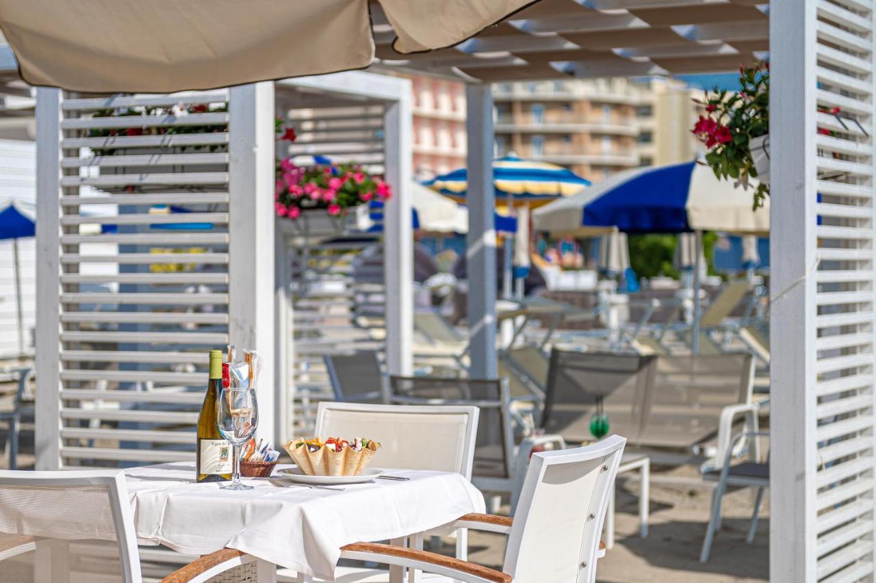 Hotel Adria Milano Marittima Exteriör bild