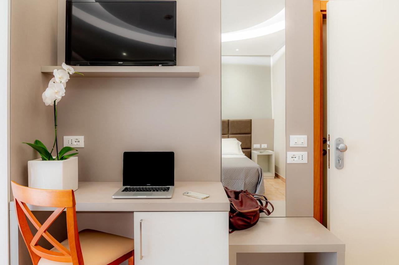 Hotel Adria Milano Marittima Exteriör bild