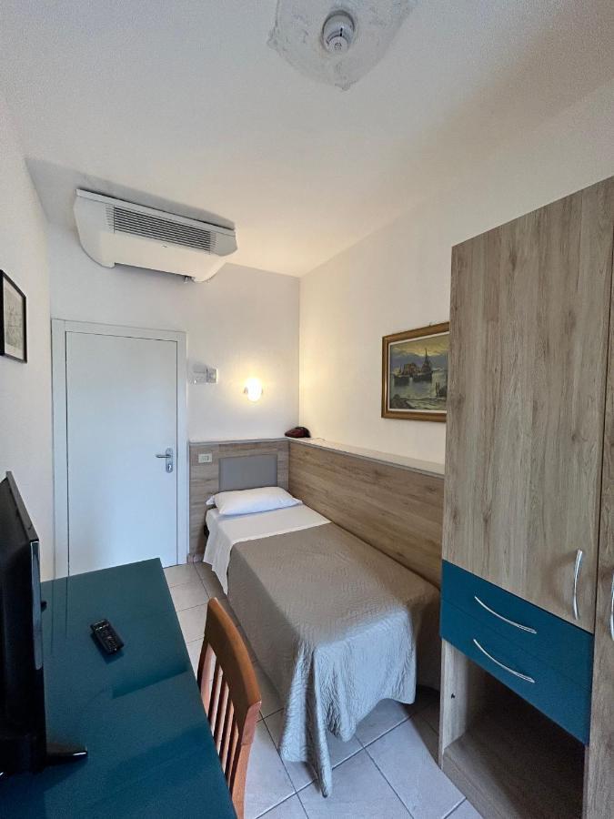 Hotel Adria Milano Marittima Exteriör bild