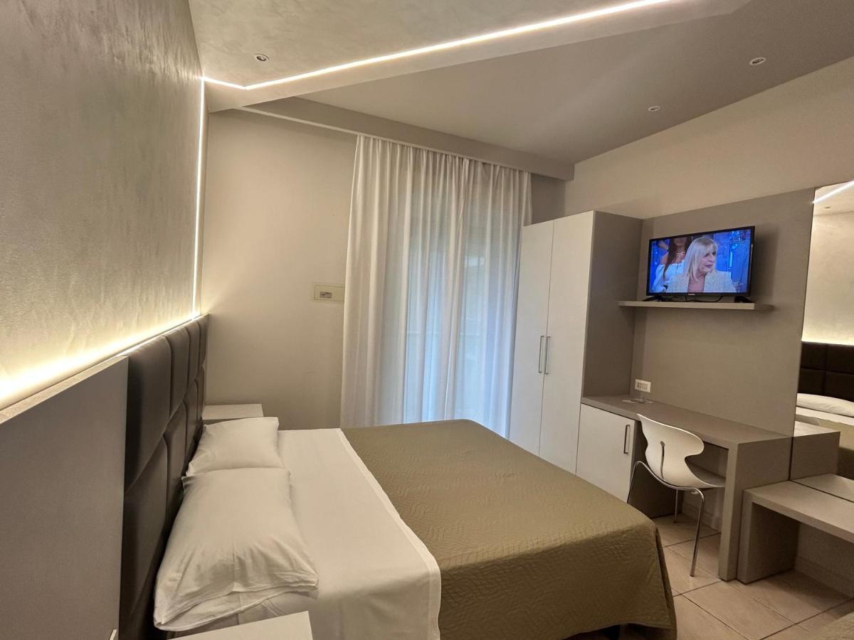 Hotel Adria Milano Marittima Exteriör bild