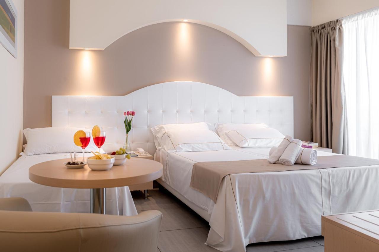 Hotel Adria Milano Marittima Exteriör bild