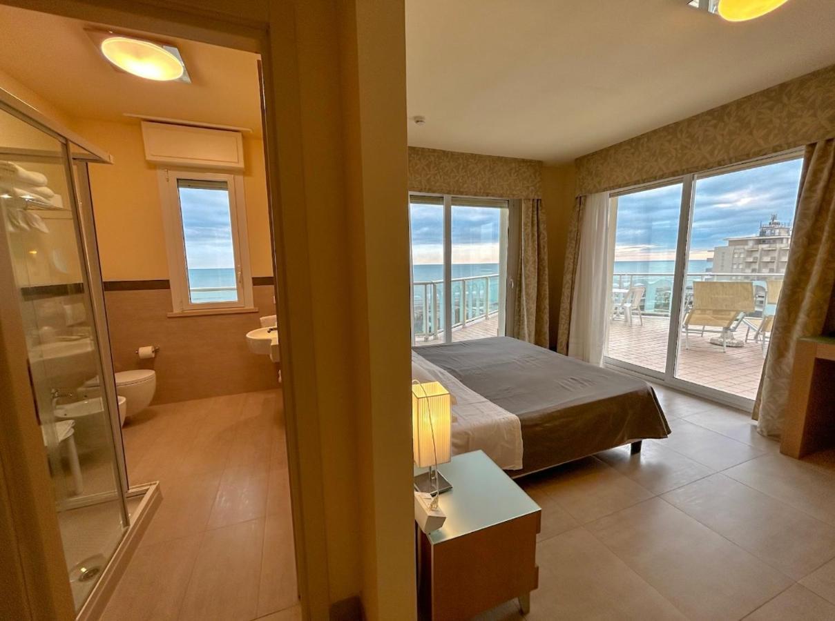 Hotel Adria Milano Marittima Exteriör bild