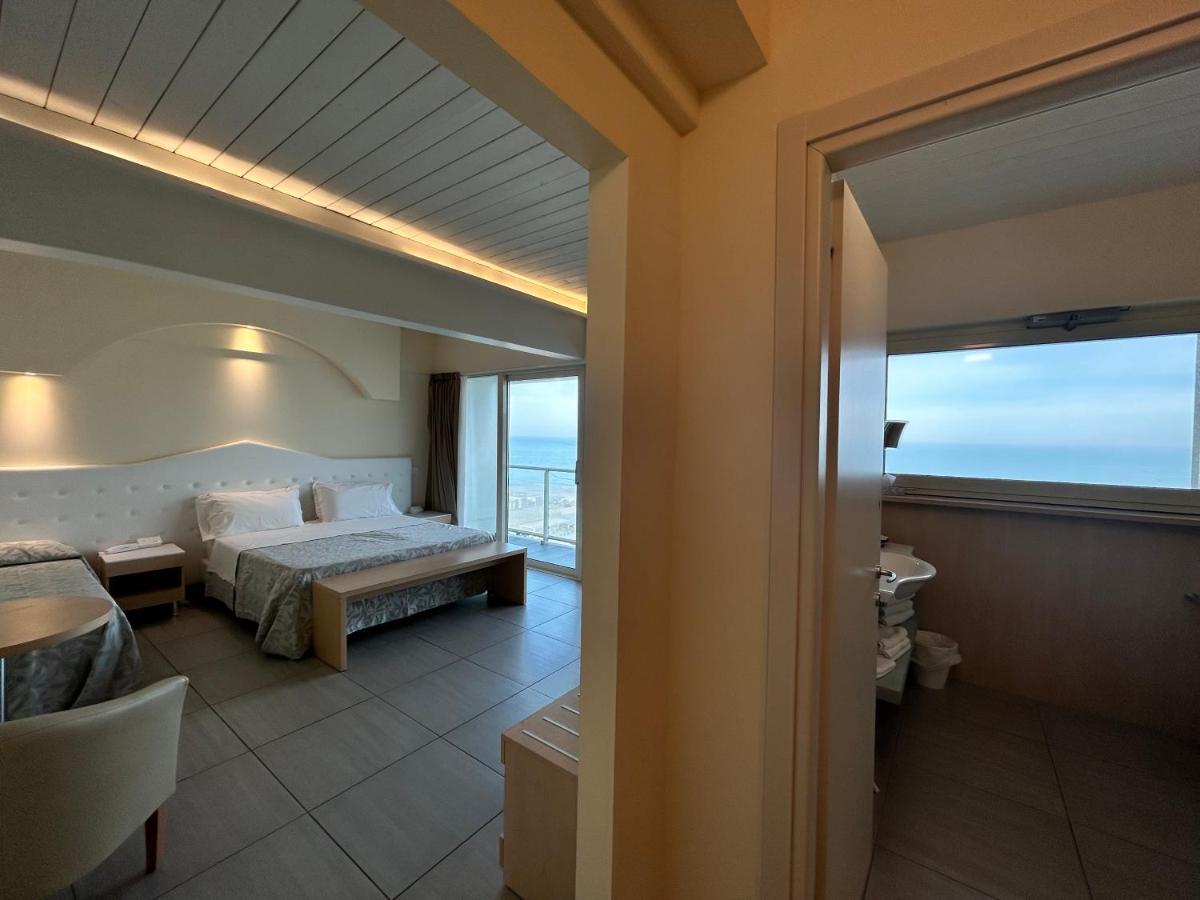 Hotel Adria Milano Marittima Exteriör bild