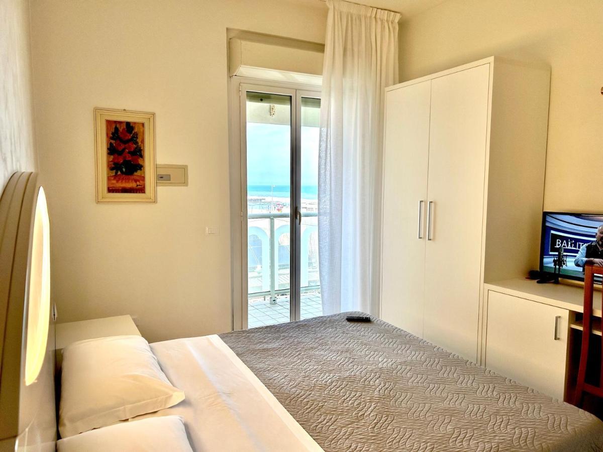 Hotel Adria Milano Marittima Exteriör bild
