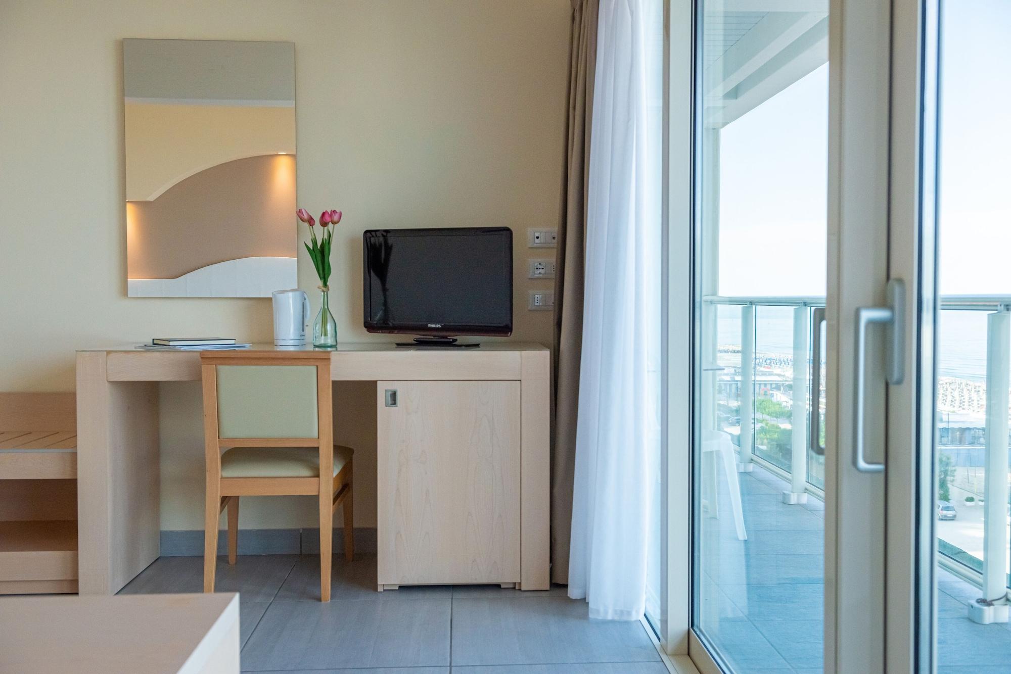 Hotel Adria Milano Marittima Exteriör bild