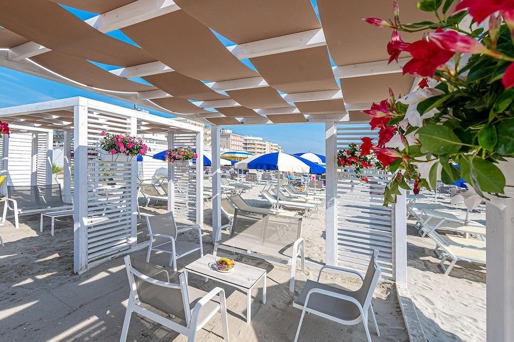 Hotel Adria Milano Marittima Exteriör bild
