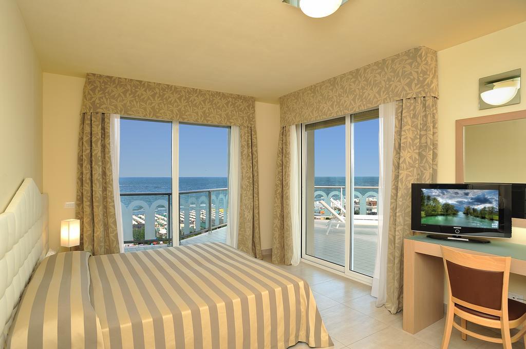 Hotel Adria Milano Marittima Rum bild