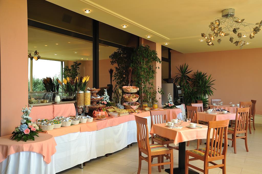 Hotel Adria Milano Marittima Exteriör bild
