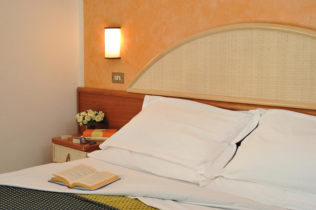 Hotel Adria Milano Marittima Exteriör bild